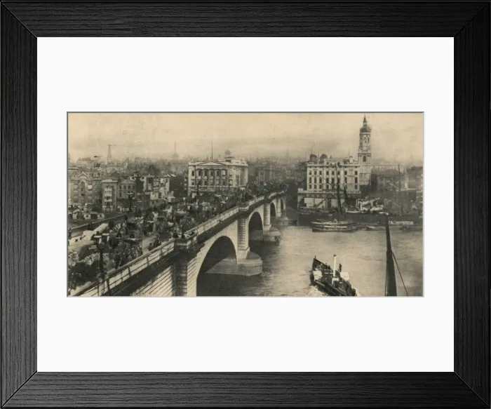 Framed Print : London Bridge, c1906 Framed Print : London Bridge, c1906