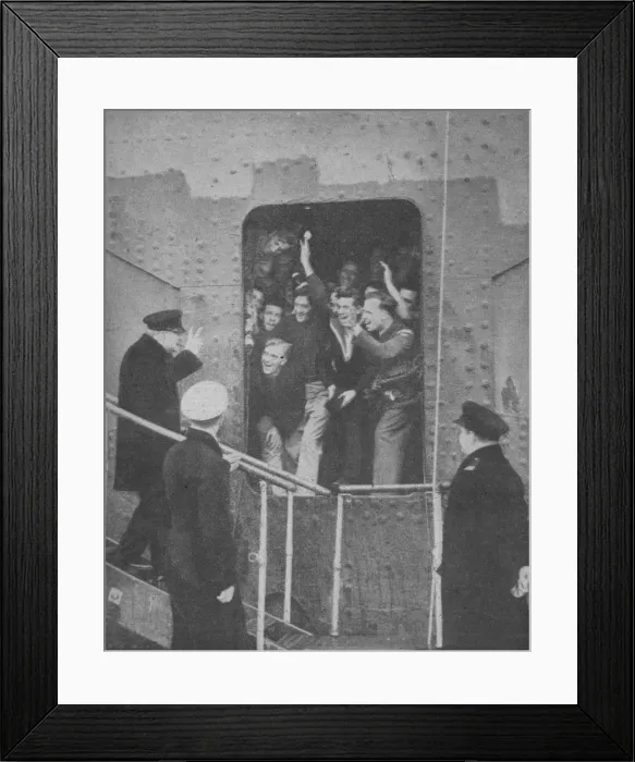 Framed Print : Mr. Churchill gives the V-Sign to cheering members of the ships crew, 1943-1944 Framed Print : Mr. Churchill gives the V-Sign to cheering members of the ships crew, 1943-1944