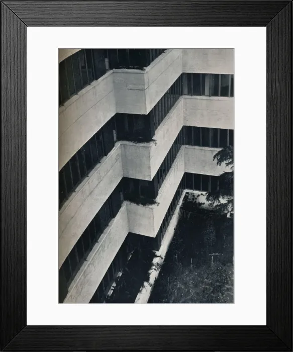 Framed Print : A building by architect Richard Joseph Neutra (1892-1970), c1930. Artists: Richard Joseph Neutra, Unknown Framed Print : A building by architect Richard Joseph Neutra (1892-1970), c1930. Artists: Richard Joseph Neutra, Unknown