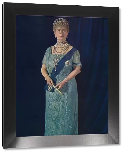 The Widowed Queen: Her Majesty Queen Mary, 1936