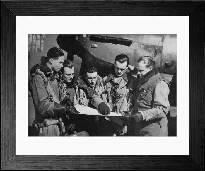 Framed Print : RAF bomber crew, 1941 Framed Print : RAF bomber crew, 1941