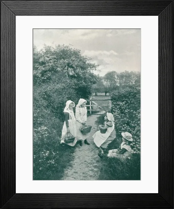 Framed Print : A Wayside Gossip, c1903. Artist: HC Wharton &Co Framed Print : A Wayside Gossip, c1903. Artist: HC Wharton &Co