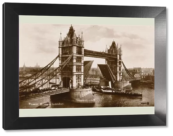 Tower Bridge, London, c1910