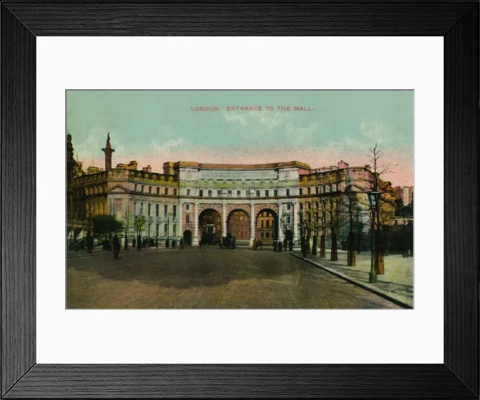 Framed Print : London, Entrance to the Mall, c1913 Framed Print : London, Entrance to the Mall, c1913