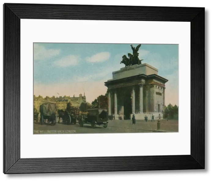Framed Print : The Wellington Arch, London, c1910 Framed Print : The Wellington Arch, London, c1910