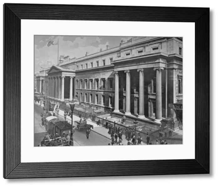 Framed Print : General Post Office, City of London, c1910 (1911) Framed Print : General Post Office, City of London, c1910 (1911)