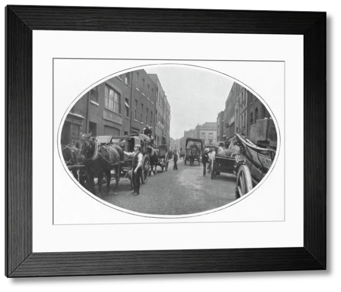 Framed Print : Commencing work, Osborn Street, Whitechapel, London, c1903 (1903) Framed Print : Commencing work, Osborn Street, Whitechapel, London, c1903 (1903)