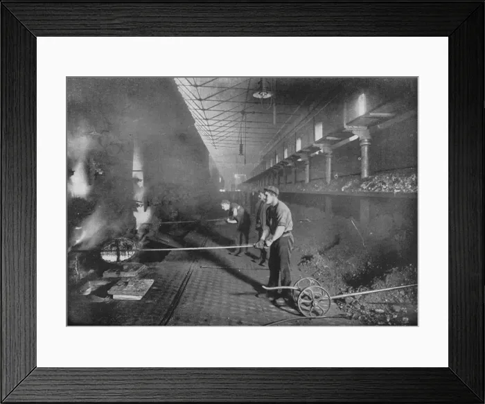 Framed Print : Drawing retorts by hand, South Metropolitan Gasworks, Peckham, London, 1903 (1903) Framed Print : Drawing retorts by hand, South Metropolitan Gasworks, Peckham, London, 1903 (1903)