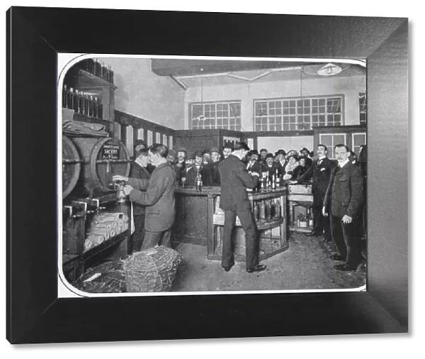 A Strand wine bar, London c1903 (1903)