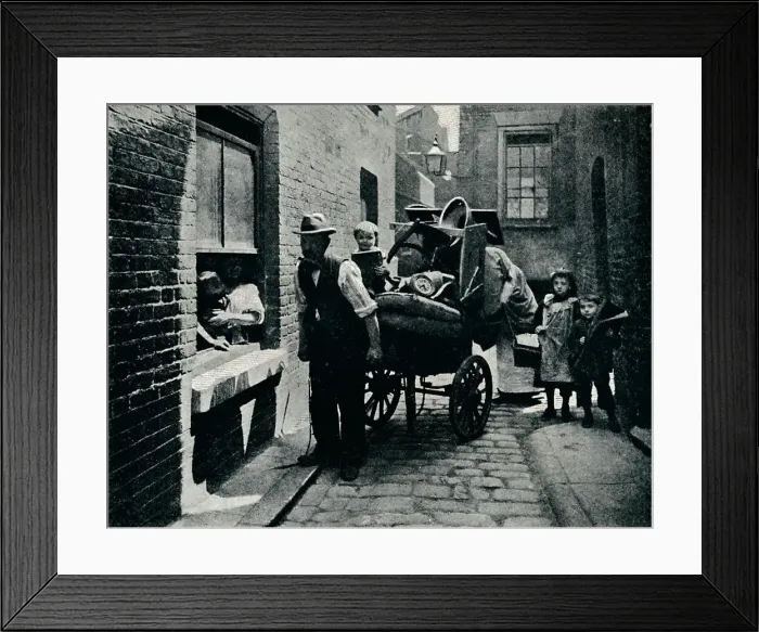 Framed Print : A move in Slumopolis, London, c1901 (1901)