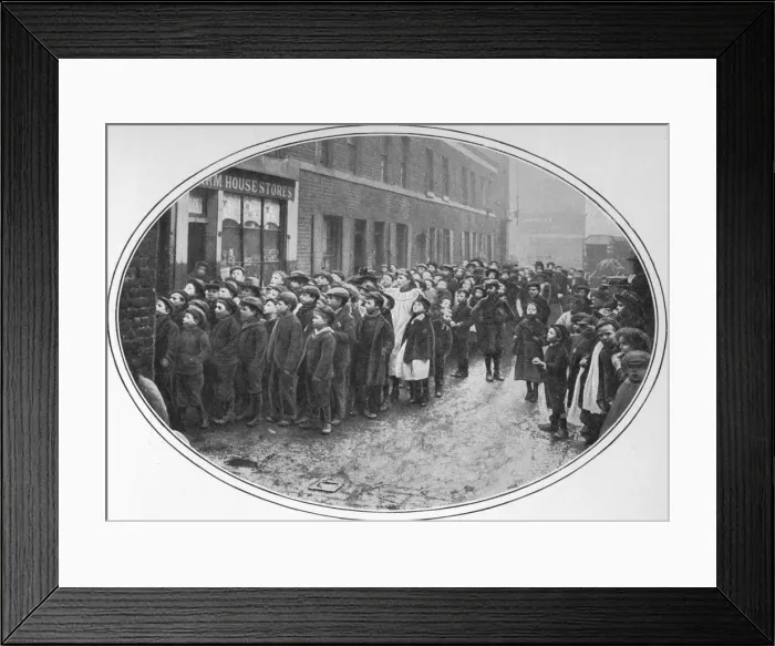Framed Print : Children waiting for free meals, London, c1900 (1901) Framed Print : Children waiting for free meals, London, c1900 (1901)