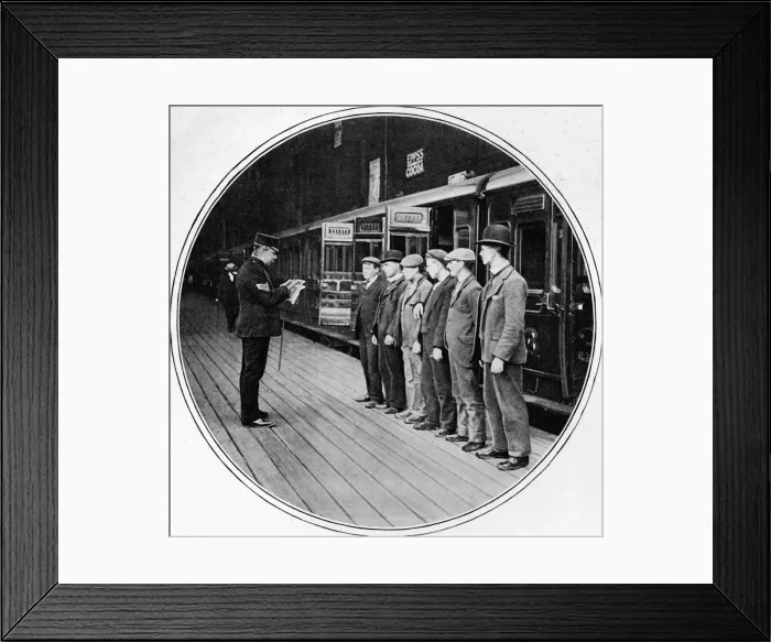 Framed Print : Army recruits off to join up, London, c1900 (1901) Framed Print : Army recruits off to join up, London, c1900 (1901)
