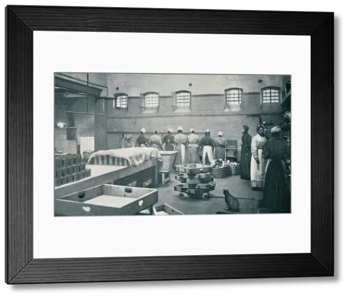 Framed Print : In the kitchen of Holloway Prison, London, c1901 (1901)