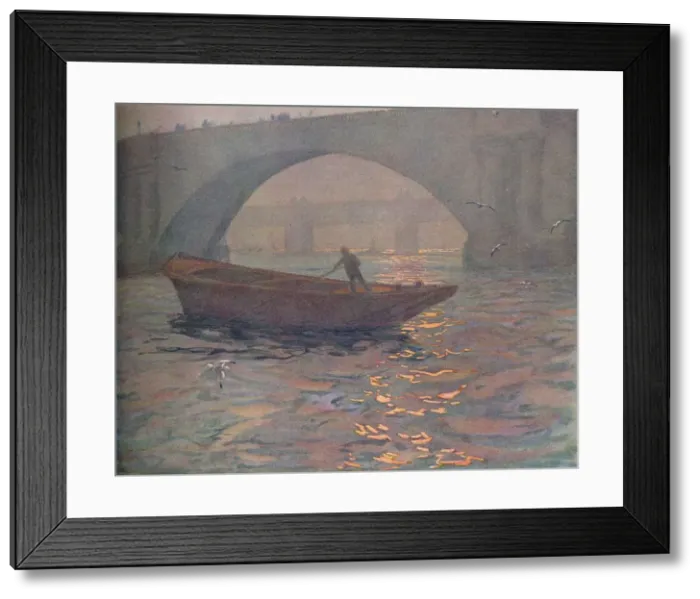 Framed Print : Waterloo Bridge, c1910. Artist: Edward Louis Lawrenson Framed Print : Waterloo Bridge, c1910. Artist: Edward Louis Lawrenson