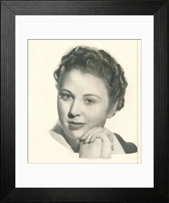 Framed Print : Says Lady Betty Bourke to her friends: Anyone Who Is A Good Mixer Knows The Value of Booths Gun i Framed Print : Says Lady Betty Bourke to her friends: Anyone Who Is A Good Mixer Knows The Value of Booths Gun i