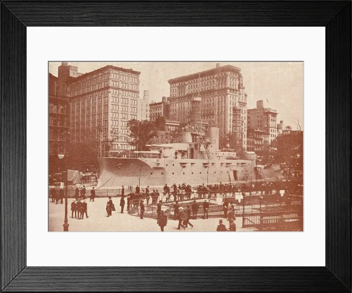 Framed Print : Recruiting for the United States Navy, c1917 (1919). Artist: Press Illustrating Service Framed Print : Recruiting for the United States Navy, c1917 (1919). Artist: Press Illustrating Service