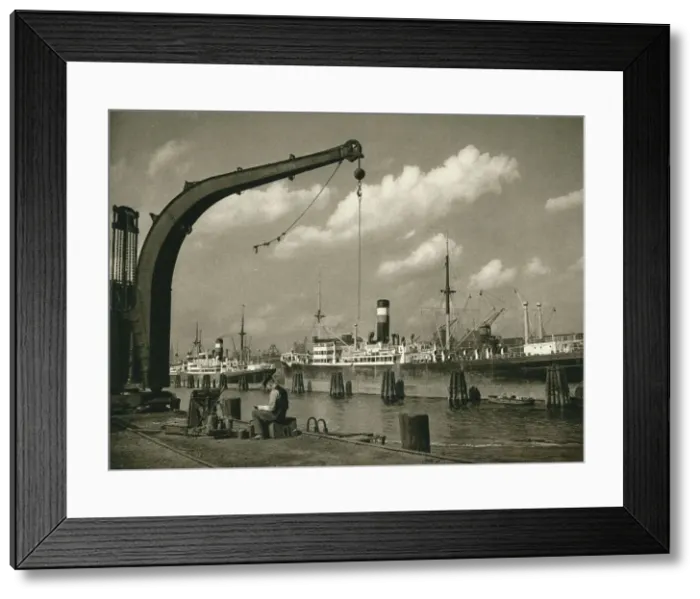 Framed Print : Im Hamburger Hafen - (In Hamburg Harbour), 1931. Artist: Kurt Hielscher Framed Print : Im Hamburger Hafen - (In Hamburg Harbour), 1931. Artist: Kurt Hielscher