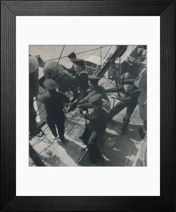 Framed Print : At Sea, 1941. Artist: Cecil Beaton Framed Print : At Sea, 1941. Artist: Cecil Beaton