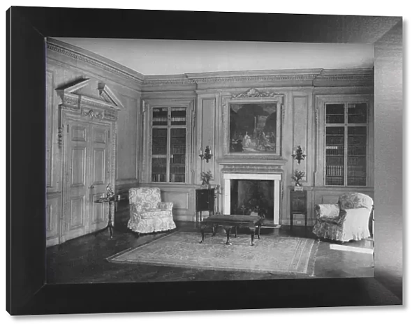 Living room, house of Mrs Arthur Ryerson, Chicago, Illinois, 1922