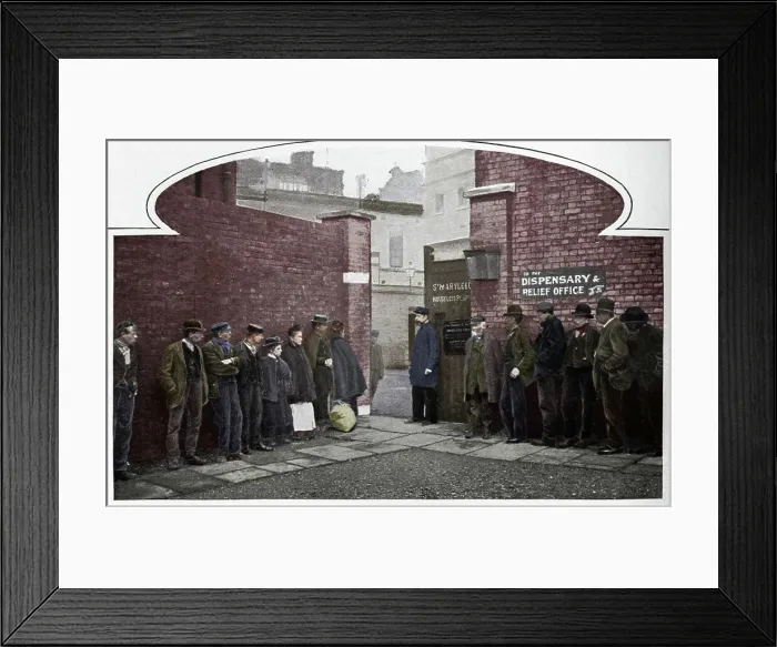 Framed Print : Waiting for admission to St Marylebone Workhouse, Luxborough Street, London, c1901 (1903) Framed Print : Waiting for admission to St Marylebone Workhouse, Luxborough Street, London, c1901 (1903)