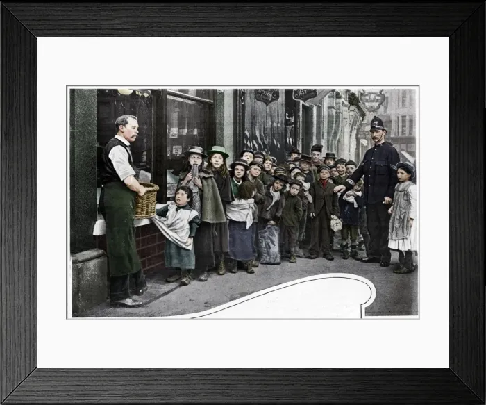 Framed Print : Waiting for parcels of food, Cheapside, c1903 (1903) Framed Print : Waiting for parcels of food, Cheapside, c1903 (1903)