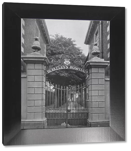 Entrance gateway, Berkeleys Hospital, Worcester, Worcestershire, 1924