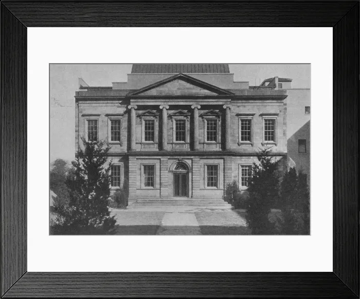 Framed Print : The new American Wing of the Metropolitan Museum, New York City, 1924 Framed Print : The new American Wing of the Metropolitan Museum, New York City, 1924