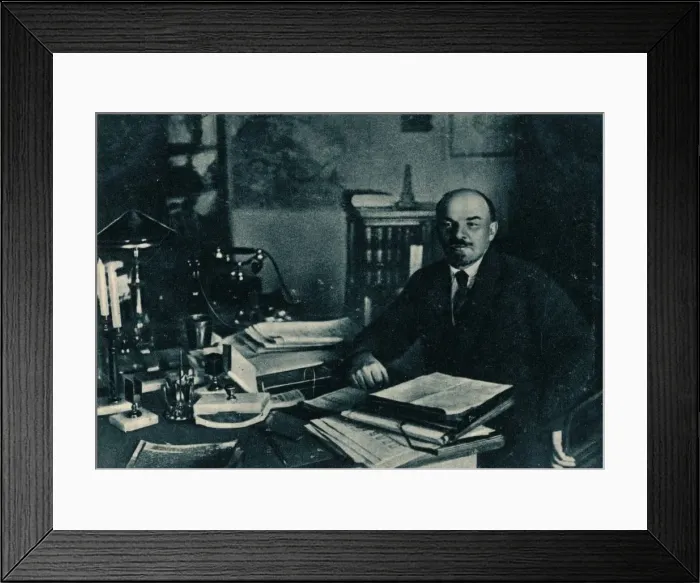Framed Print : Vladimir Ilich Lenin, Russian Bolshevik leader, Moscow, Russia, 7th October, 1922 Framed Print : Vladimir Ilich Lenin, Russian Bolshevik leader, Moscow, Russia, 7th October, 1922