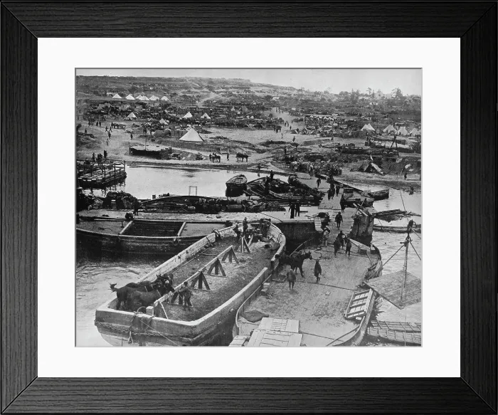 Framed Print : Landing beach at Sedd el Bahr, as British troops arrived on the Peninsula, 1915 Framed Print : Landing beach at Sedd el Bahr, as British troops arrived on the Peninsula, 1915