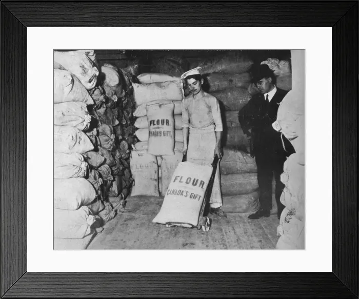 Framed Print : Part of Canadas gift of flour of the relief of war distress in England, 1915 Framed Print : Part of Canadas gift of flour of the relief of war distress in England, 1915