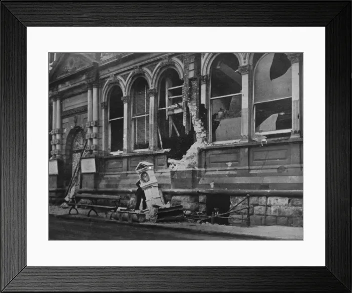 Framed Print : The naval raid on the East Coast, 1914 Framed Print : The naval raid on the East Coast, 1914