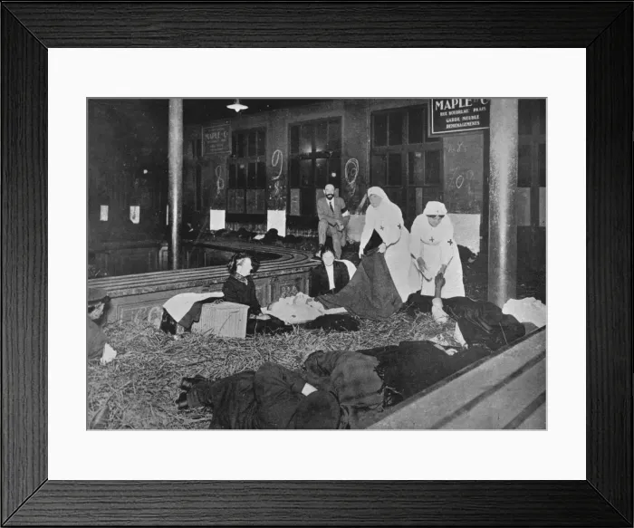 Framed Print : Customs Room at the Gare du Nord, Paris, a relief station for French refugees, 1914 Framed Print : Customs Room at the Gare du Nord, Paris, a relief station for French refugees, 1914