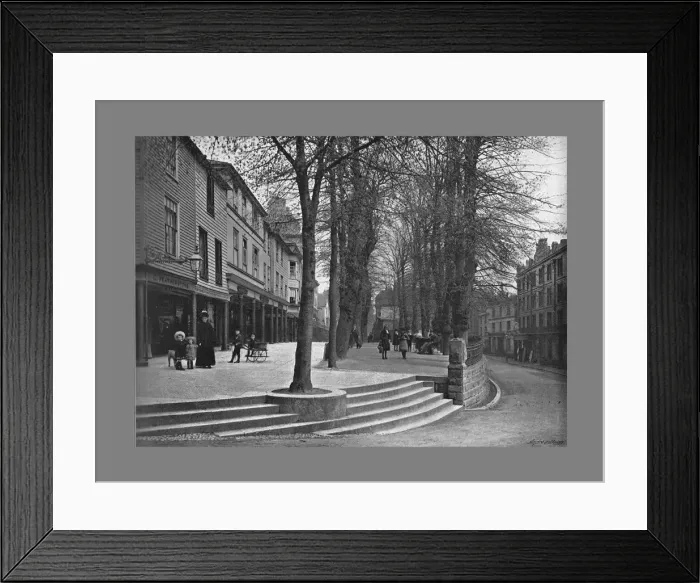 Framed Print : The Pantiles, Tunbridge Wells c1900. Artist: Carl Norman Framed Print : The Pantiles, Tunbridge Wells c1900. Artist: Carl Norman