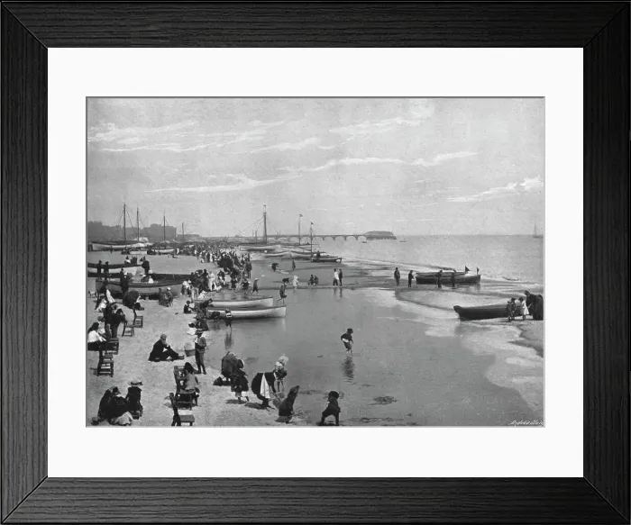 Framed Print : The Beach Great Yarmouth, c1900. Artist: Alfred Price Framed Print : The Beach Great Yarmouth, c1900. Artist: Alfred Price