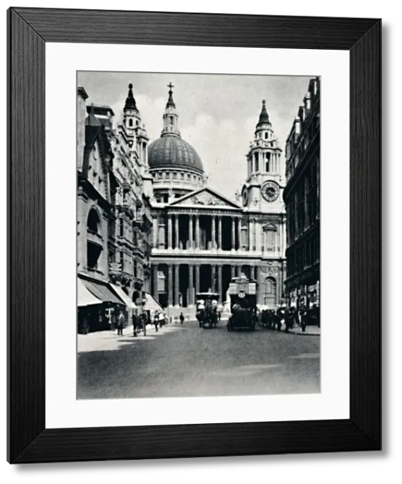 Framed Print : St. Pauls, Ludgate Hill, 1919. Artist: Garratt & Atkinson Framed Print : St. Pauls, Ludgate Hill, 1919. Artist: Garratt & Atkinson