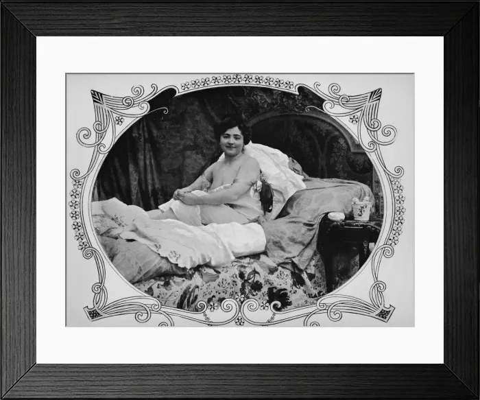 Framed Print : Le Triomphe, 1900 Framed Print : Le Triomphe, 1900