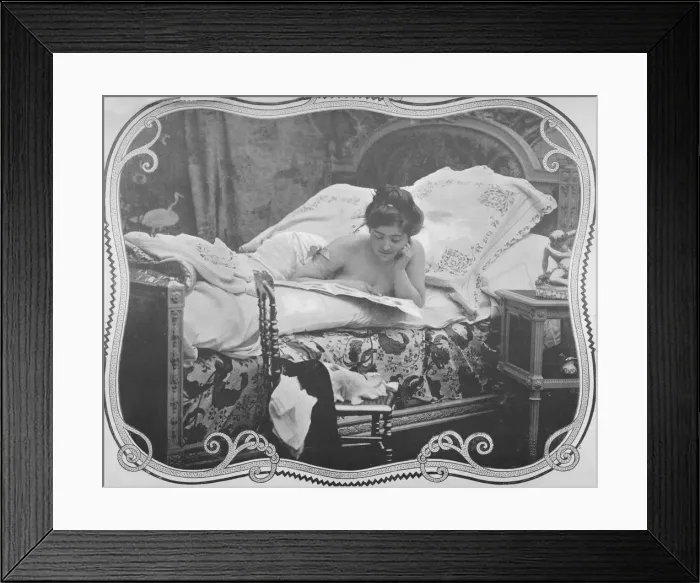 Framed Print : La Belle Image, 1900 Framed Print : La Belle Image, 1900