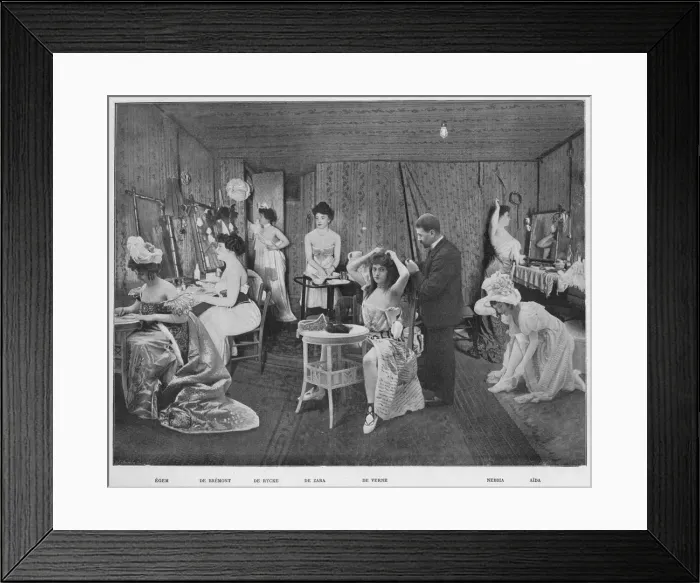 Framed Print : L Habillage Dans Les Loges, 1900 Framed Print : L Habillage Dans Les Loges, 1900