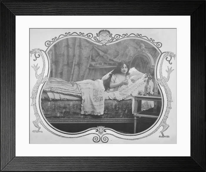 Framed Print : Passionnement, 1900 Framed Print : Passionnement, 1900
