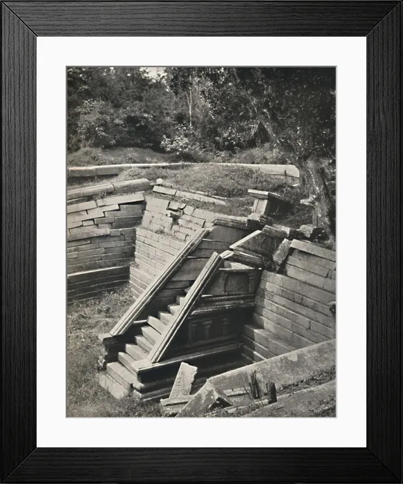 Framed Print : Kuttam Pokuma (Die zwei Badeteiche) Anuradhapura, 1926 Framed Print : Kuttam Pokuma (Die zwei Badeteiche) Anuradhapura, 1926
