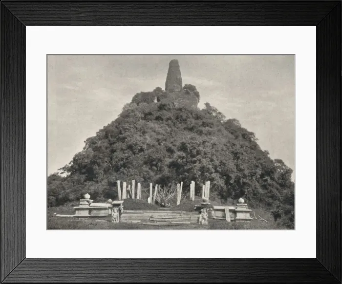 Framed Print : Jetawanarama Dagoba, die jungste der drei grossen Dagobas von Anurdhapura (Ende des 3. Jahrh. n. Ch Framed Print : Jetawanarama Dagoba, die jungste der drei grossen Dagobas von Anurdhapura (Ende des 3. Jahrh. n. Ch