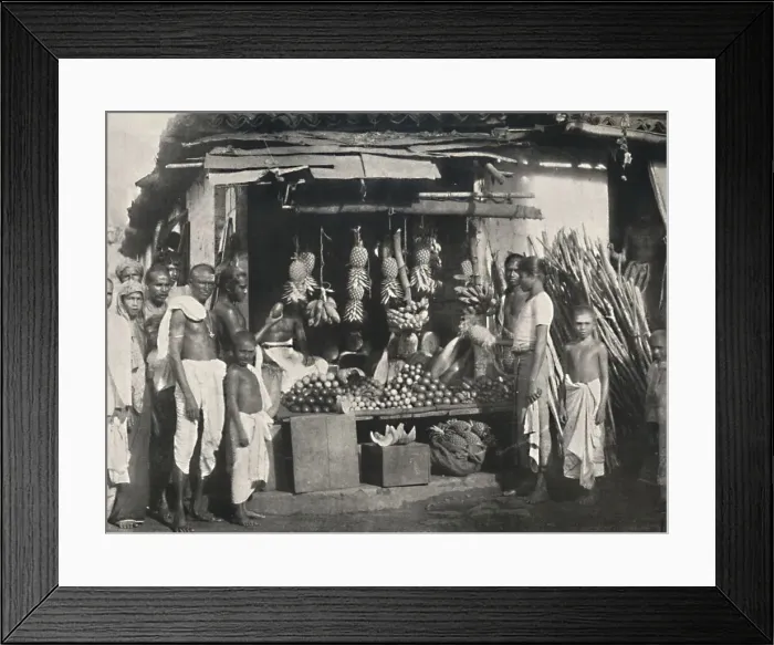 Framed Print : Stand eines Obstverkaufers in Colombo, 1926 Framed Print : Stand eines Obstverkaufers in Colombo, 1926