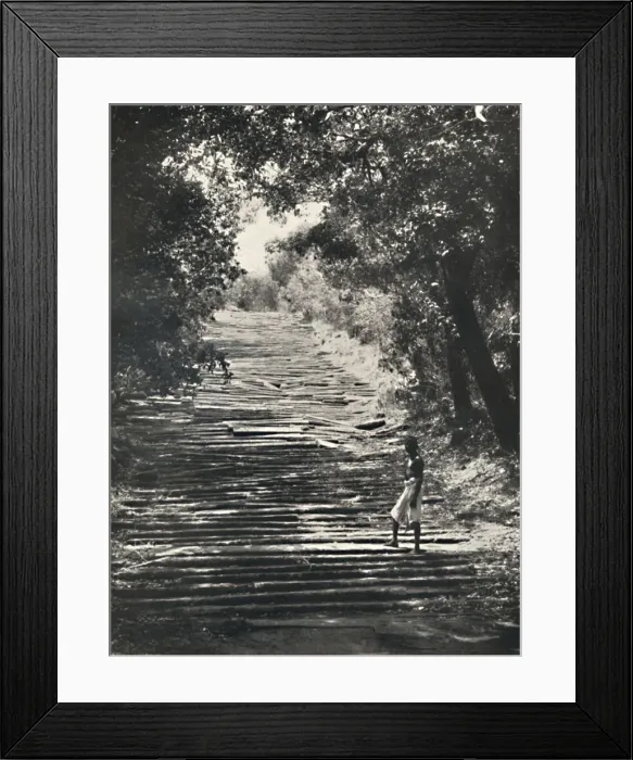 Framed Print : Anfang der Steintreppen von Mihintale, 1926 Framed Print : Anfang der Steintreppen von Mihintale, 1926