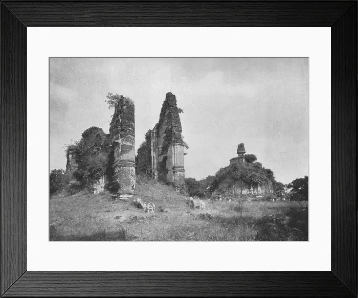 Framed Print : Jetawanarama und Kiri-Dagoba (12. Jahrhundert n. Chr. ), Pollonneruwa, 1926 Framed Print : Jetawanarama und Kiri-Dagoba (12. Jahrhundert n. Chr. ), Pollonneruwa, 1926