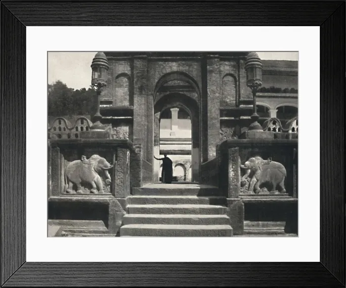 Framed Print : Kloster im Tempeldes Heiligen Zahnes (Dalada Maligawa Vihara), Kandy, 1926 Framed Print : Kloster im Tempeldes Heiligen Zahnes (Dalada Maligawa Vihara), Kandy, 1926