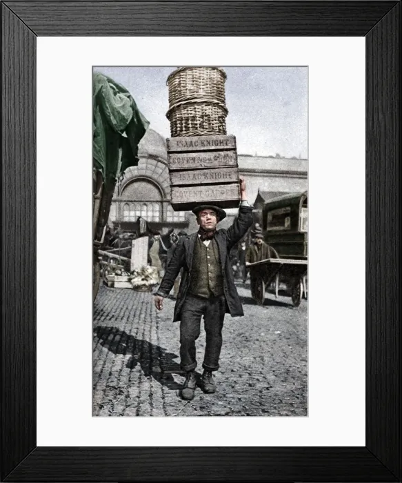 Framed Print : A Covent Garden market porter, London, c1922 Framed Print : A Covent Garden market porter, London, c1922