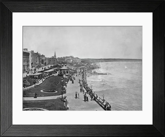 Framed Print : Bridlington - Looking Down the Princes Parade, 1895 Framed Print : Bridlington - Looking Down the Princes Parade, 1895