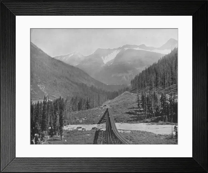 Framed Print : The Loop Valley, 19th century