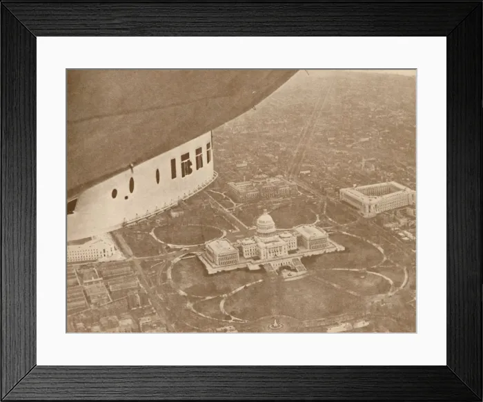 Framed Print : The US Airship Los Angeles in Flight over Washington, 1927 Framed Print : The US Airship Los Angeles in Flight over Washington, 1927