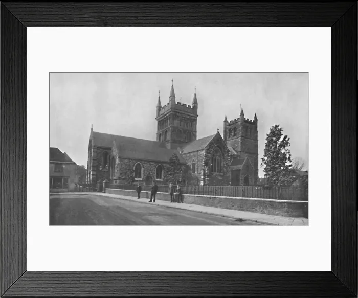 Framed Print : Wimborne Minster, c1910 Framed Print : Wimborne Minster, c1910